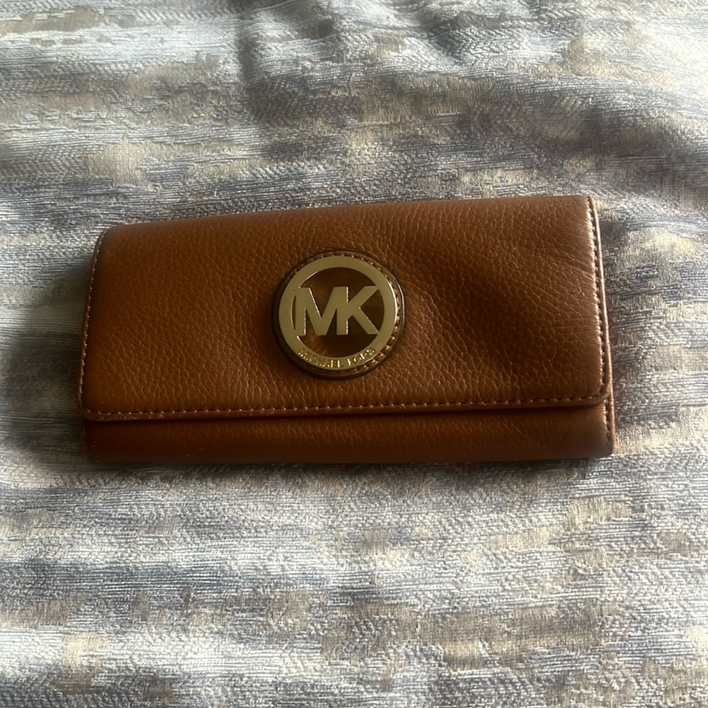 Micheal kors leather wallet